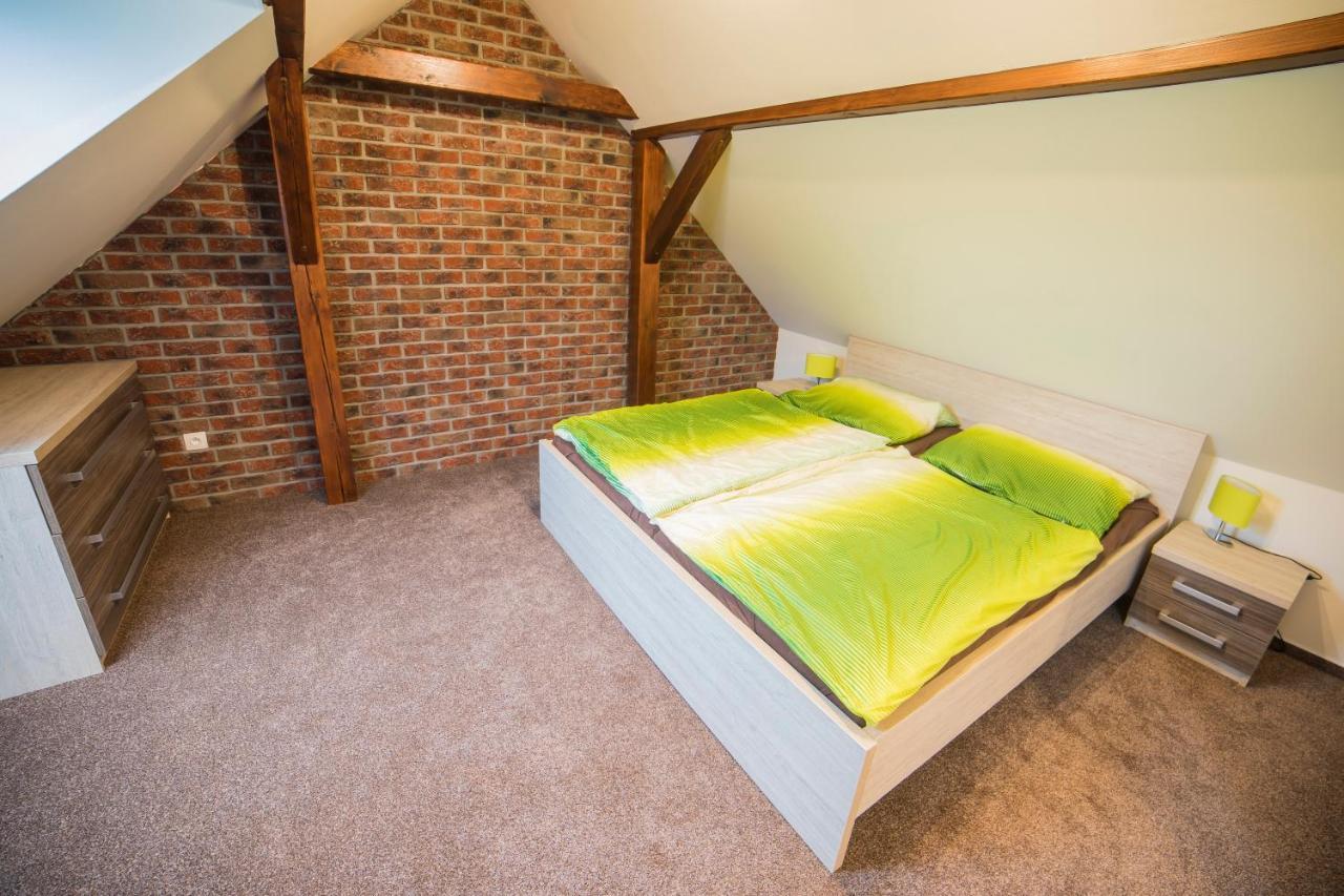 Stráž nad Nežárkou Apartman Dvorce מראה חיצוני תמונה